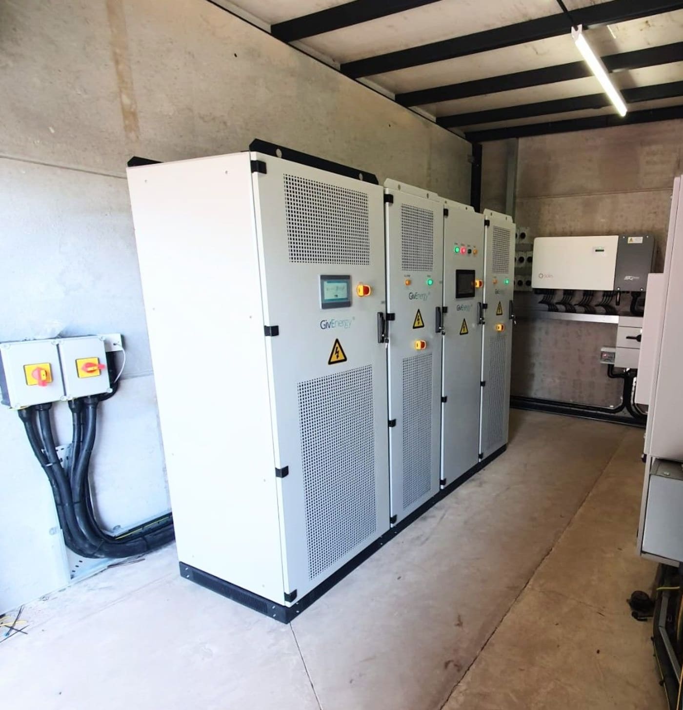 Battery storage integrated with a solar inverter on a commercial installation