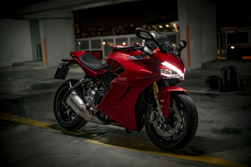 Harley-Davidson Motorcycles & Scooters — Vehicles