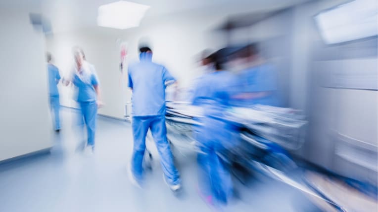Hôpitaux privés : l’état d’urgence, une mobilisation historique pour défendre l'accès aux soins