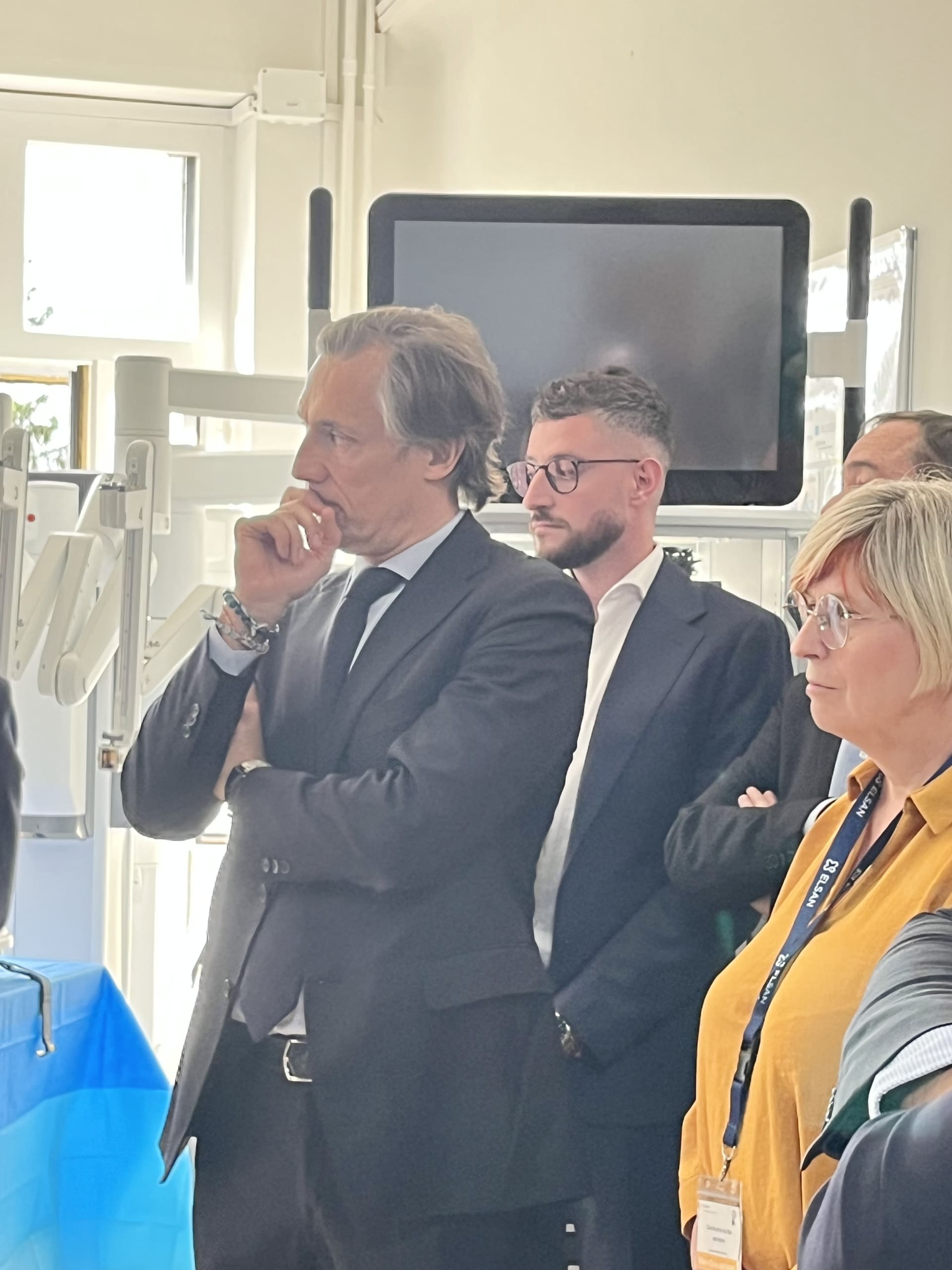 Inauguration du robot chirurgical da Vinci X en présence de Laurent Wauquiez, député et conseiller spécial de la région Auvergne-Rhône-Alpes à la Clinique Bon Secours