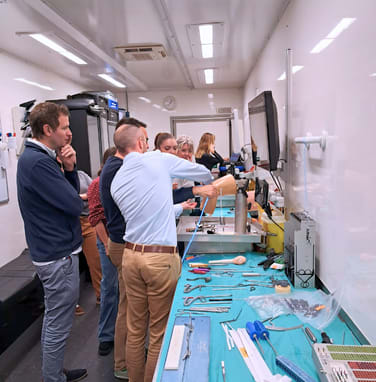 Lundi 17 novembre 2025 : Le Centre Clinical accueille le MobileLab Arthrex pour une formation chirurgicale innovante
