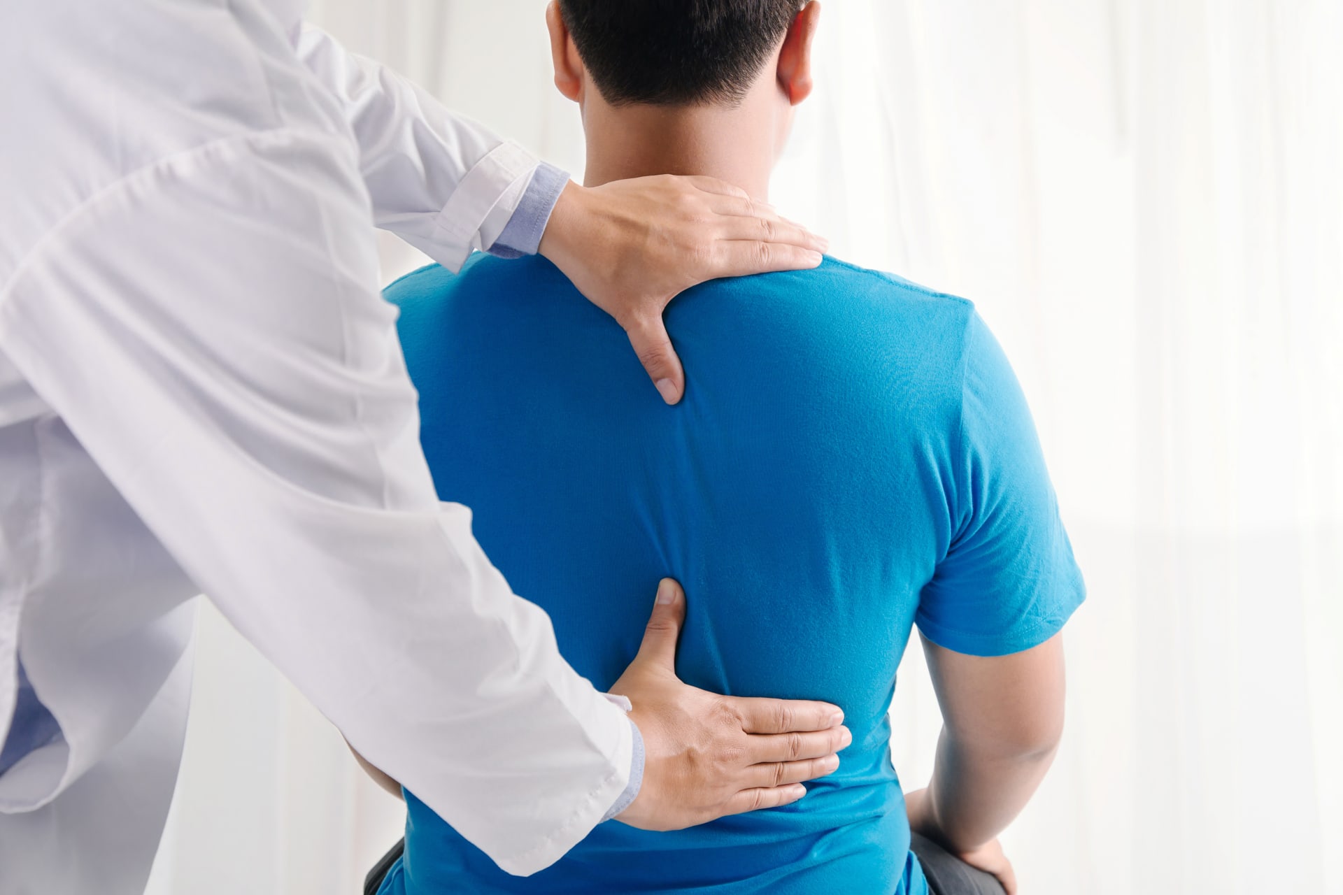 Illustration douleurs cervicales, lombaires et neuropathiques