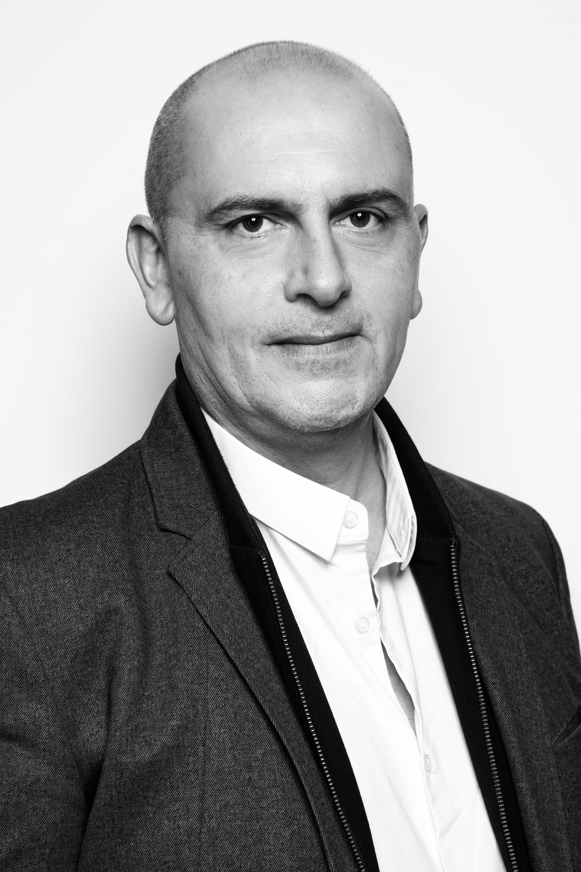 RAY OLIVIER
