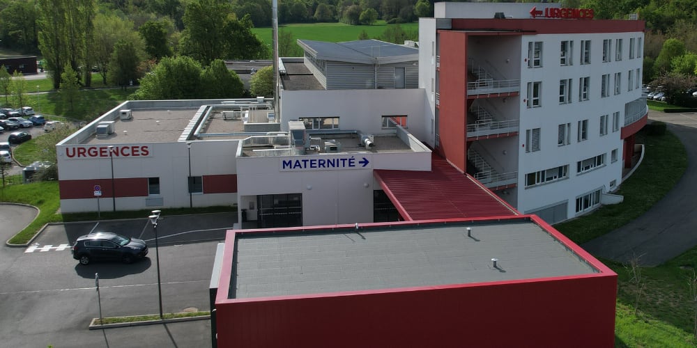 Photo de l'hopital privé d'ambérieu en drone