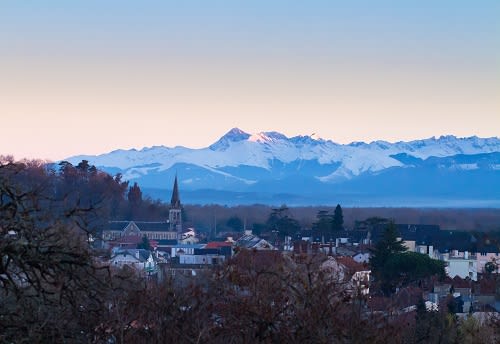 Un paysage montagneux d'une région accueillant les cliniques ELSAN