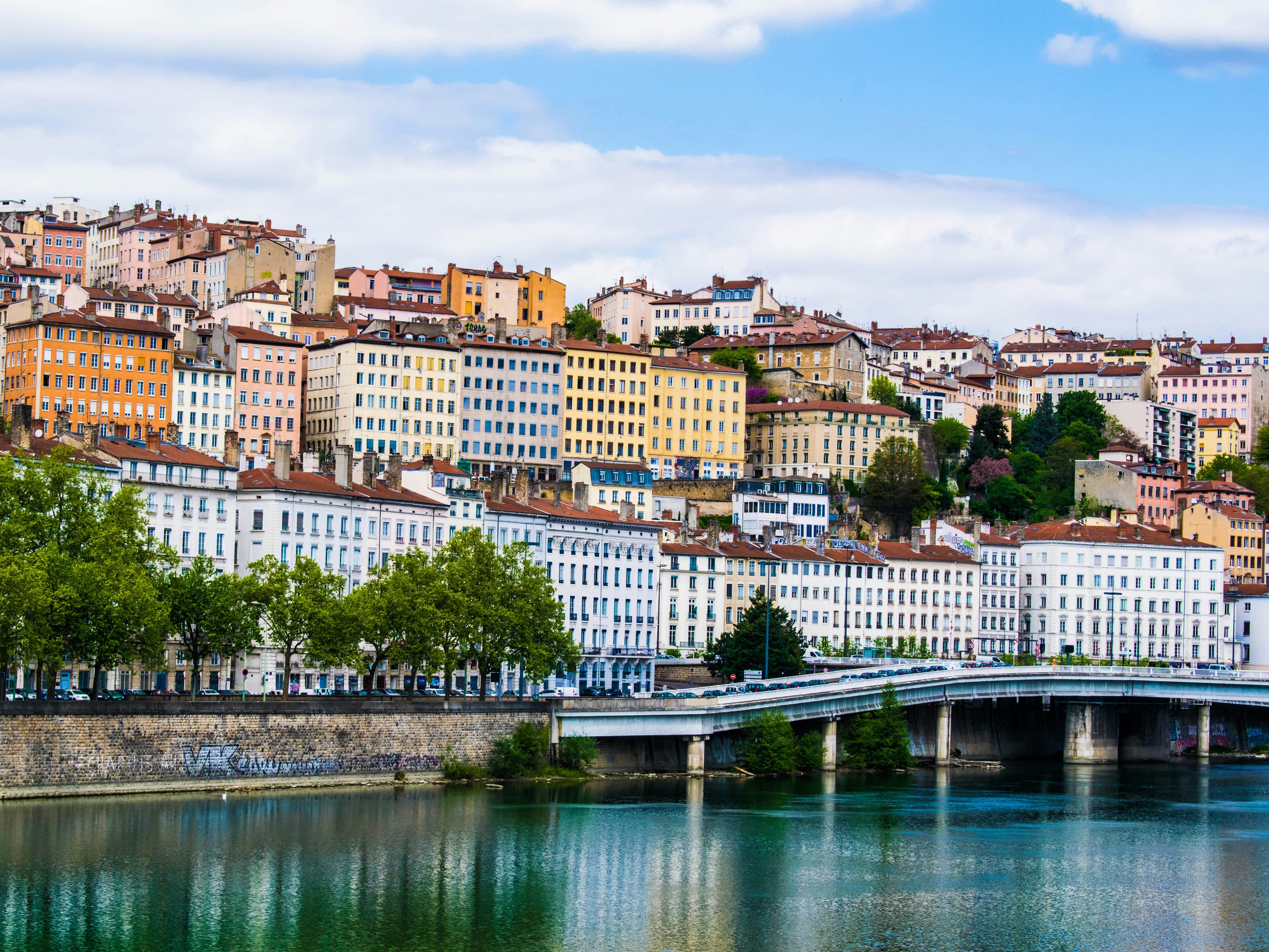 Lyon 2