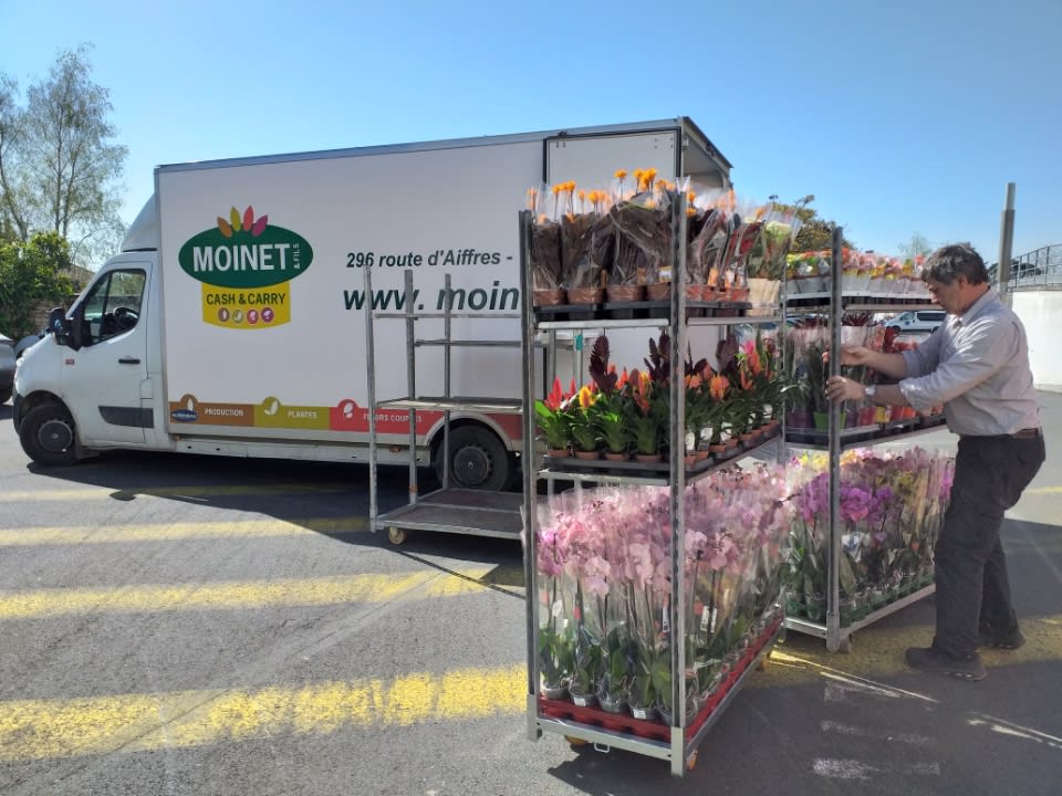 Don de l'entreprise Moinet