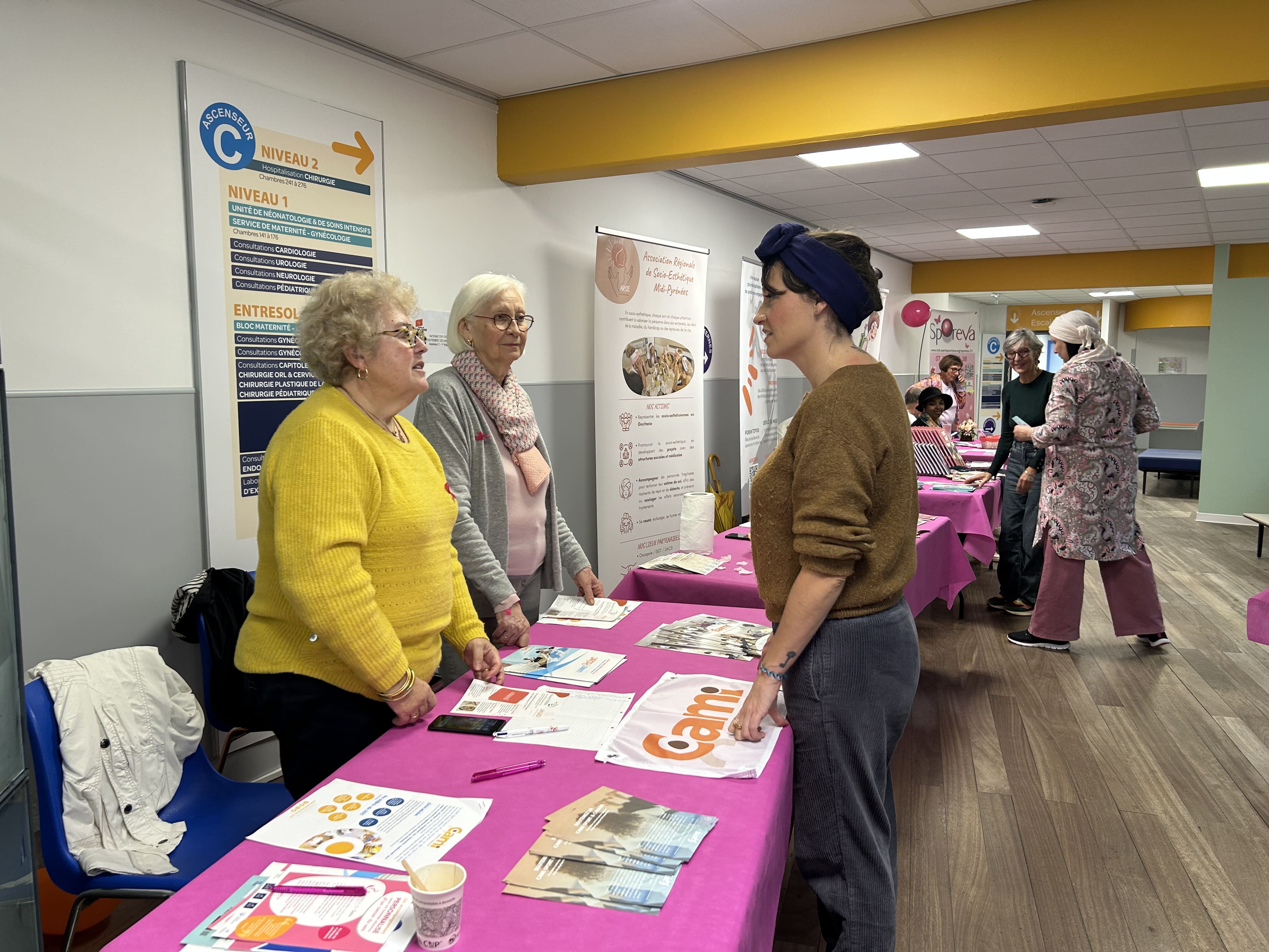 Stand d'information de l'association sportive La Cami