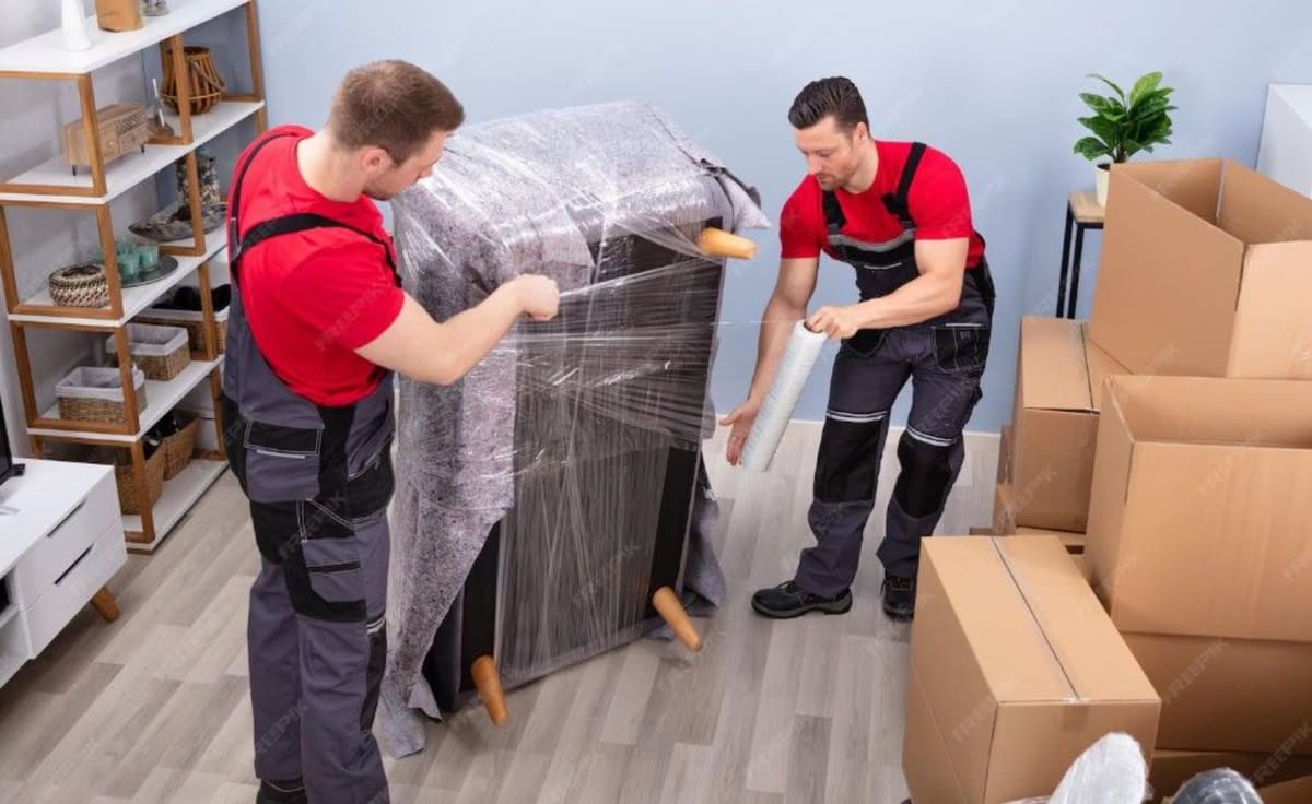 Professional Furniture Movers Melbourne | Crystal Movers