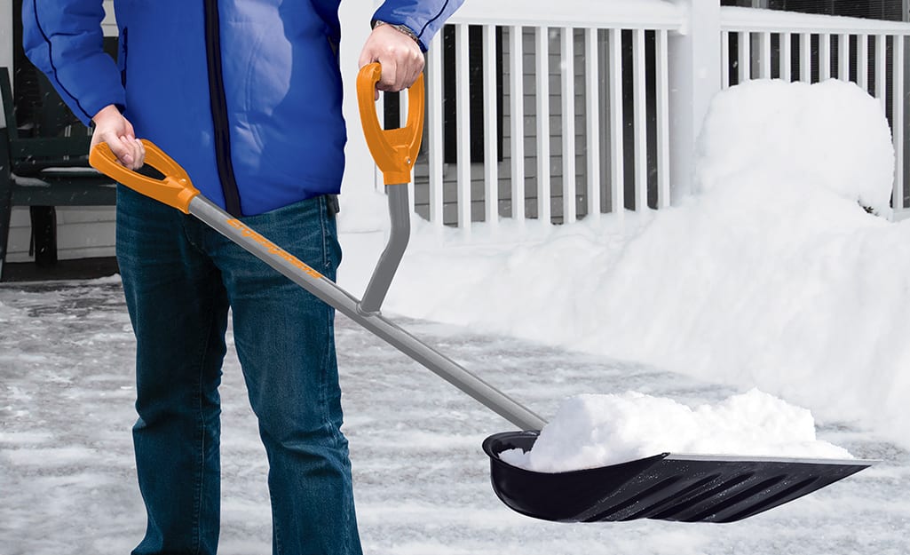 Efficient Residential Snow Removal in Calgary NW: Keeping Your Property Clear and Safe 3 how to shovel snow step 2