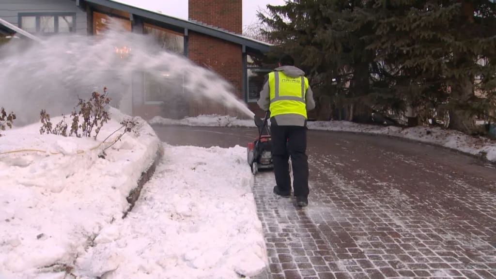 Efficient Residential Snow Removal Services in Calgary: Say Goodbye to Winter Woes! 3 snow2