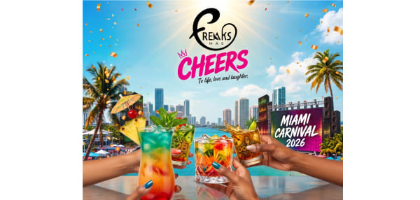 freaks-mas cancun-beach