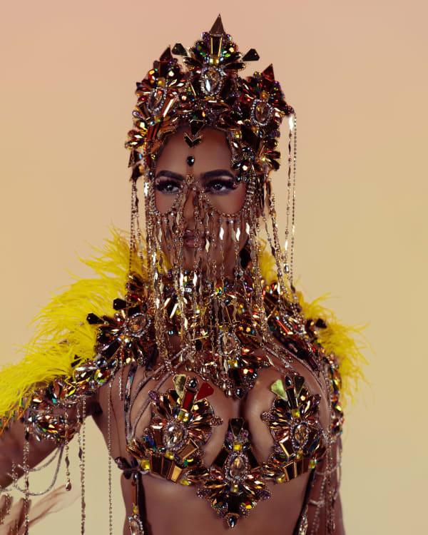 Legends Carnival Mlik costume 2