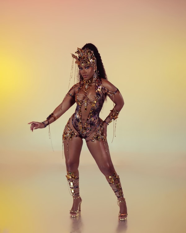Legends Carnival Mlik costume 9