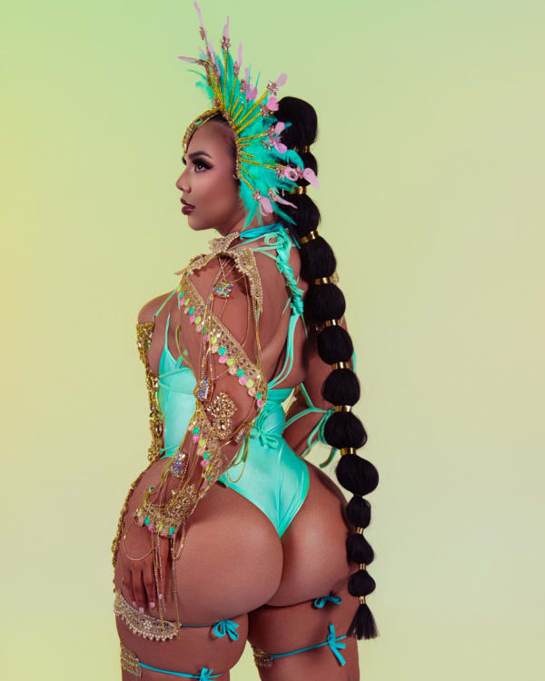 Legends Carnival Sayaad costume 11