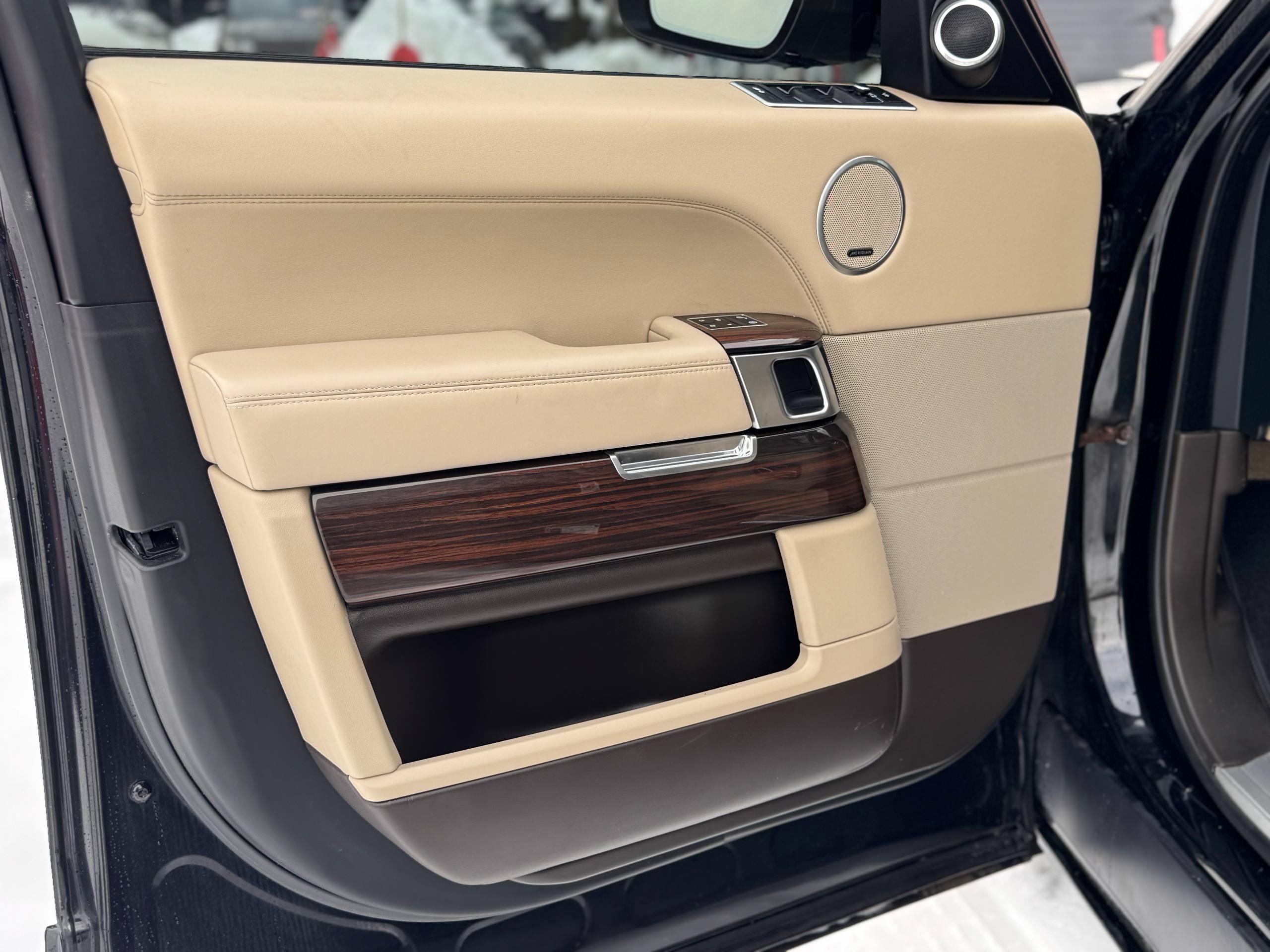 Land Rover Range Rover HSE photo 4