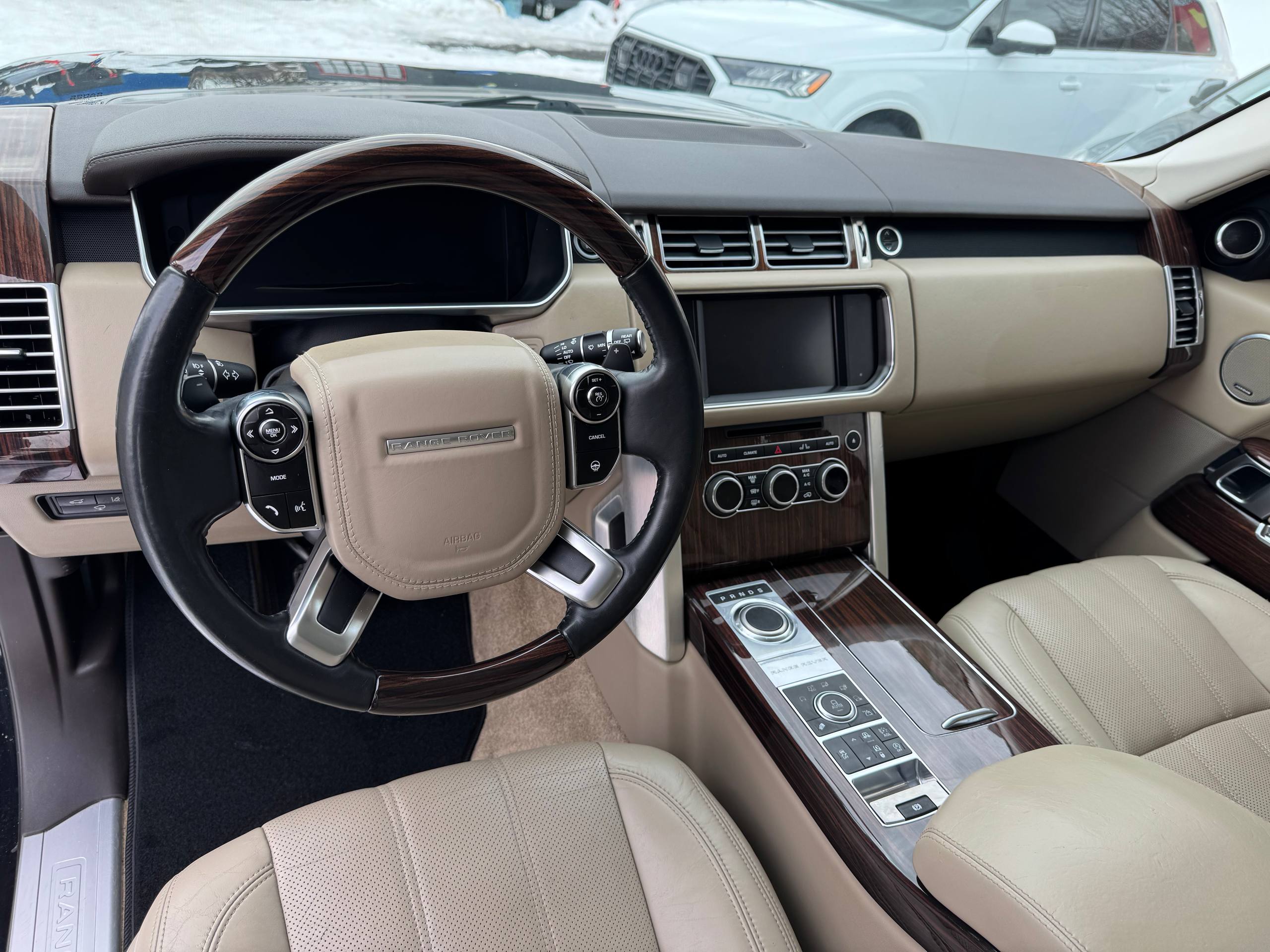 Land Rover Range Rover HSE photo 5