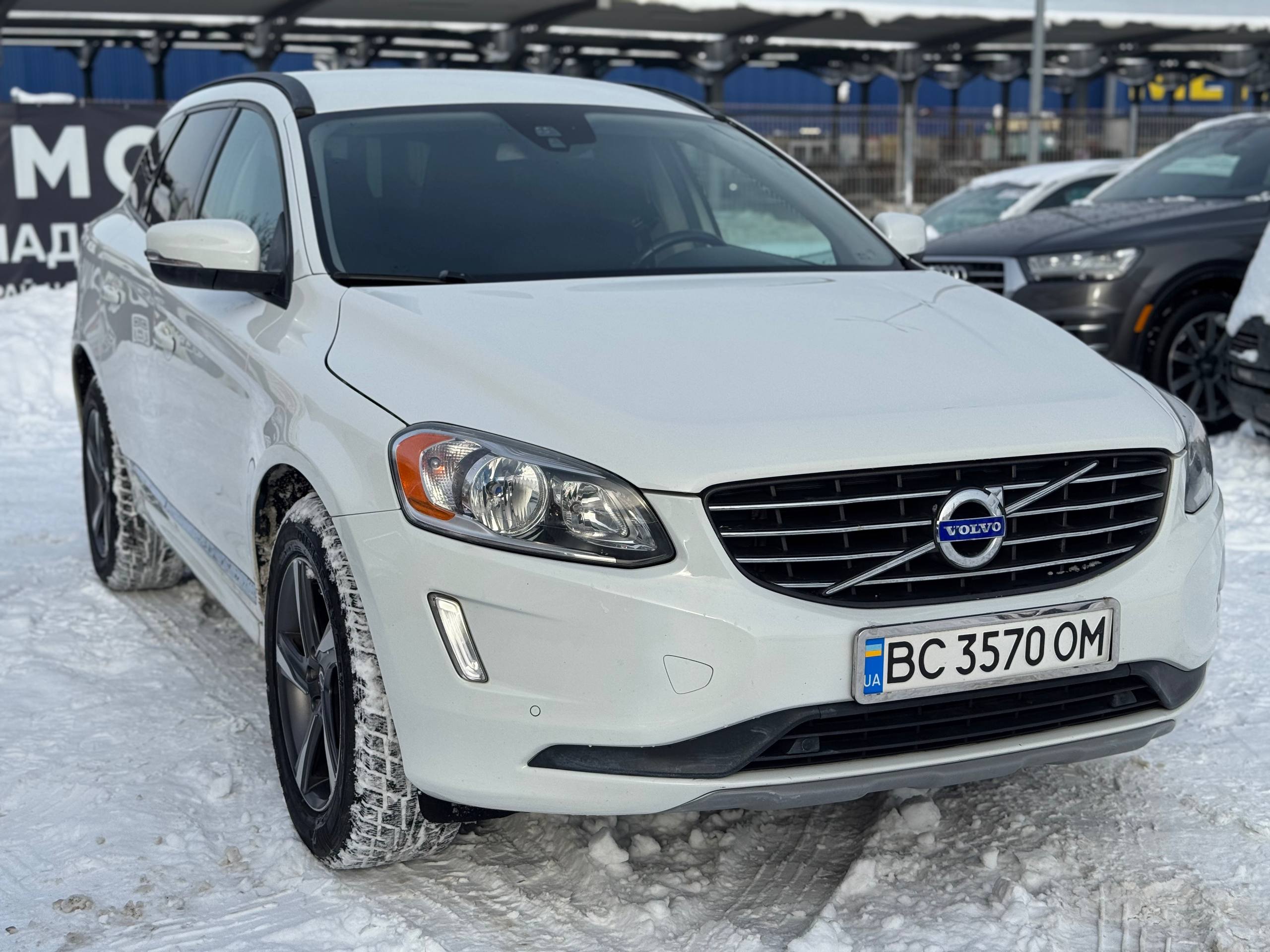 Volvo XC60 T5 photo 2