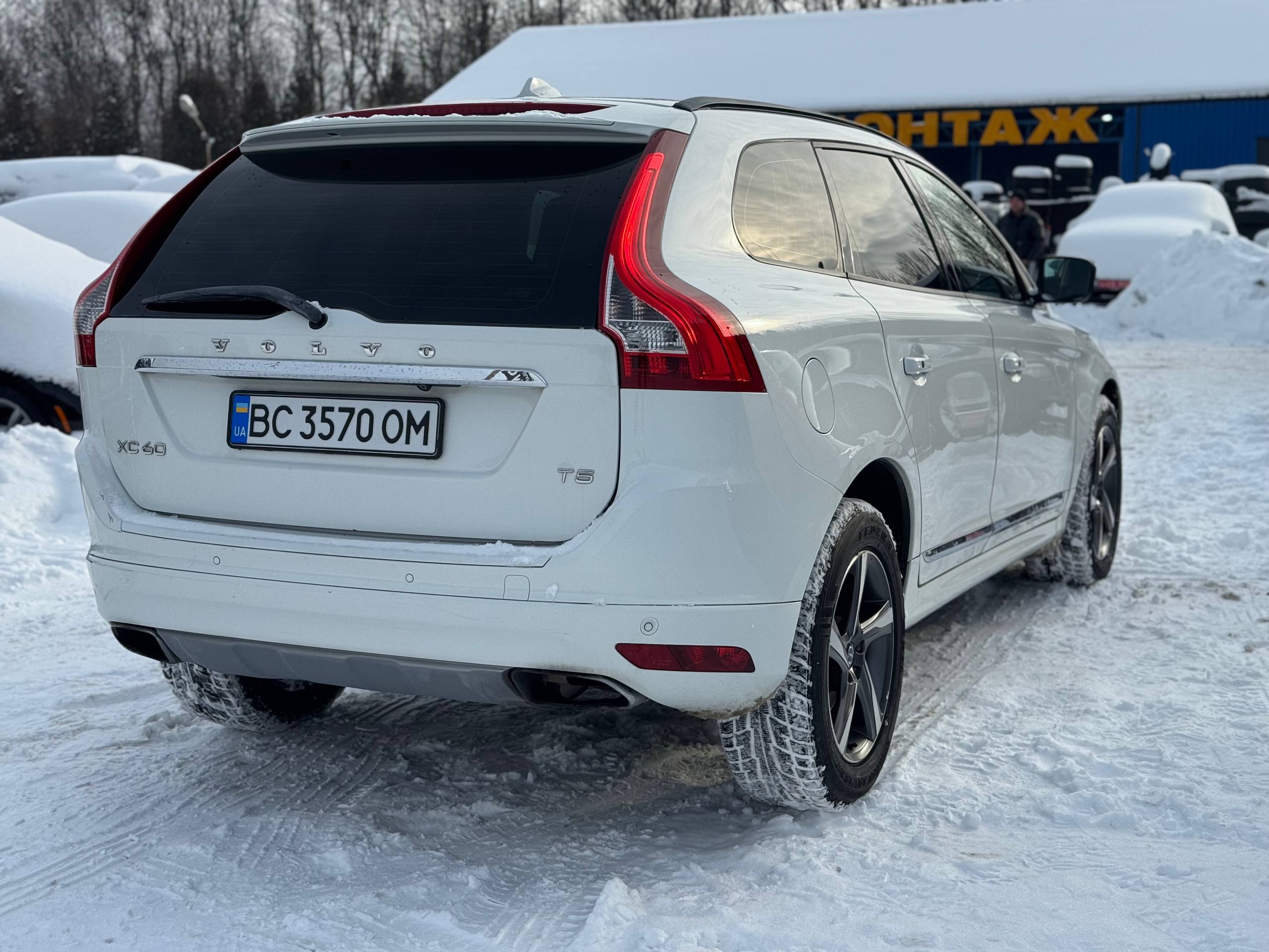 Volvo XC60 T5 photo 3