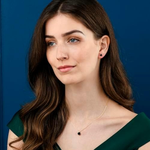 Vue 3 de Clous d'Oreilles En Solitaire