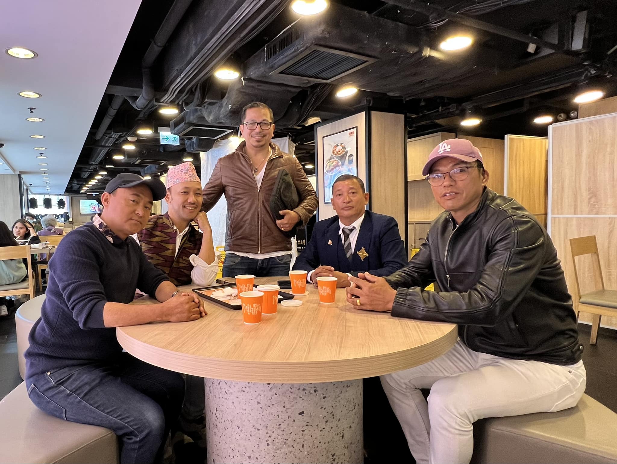A glittering city, a shrinking room and a gathering of Yoshinoya