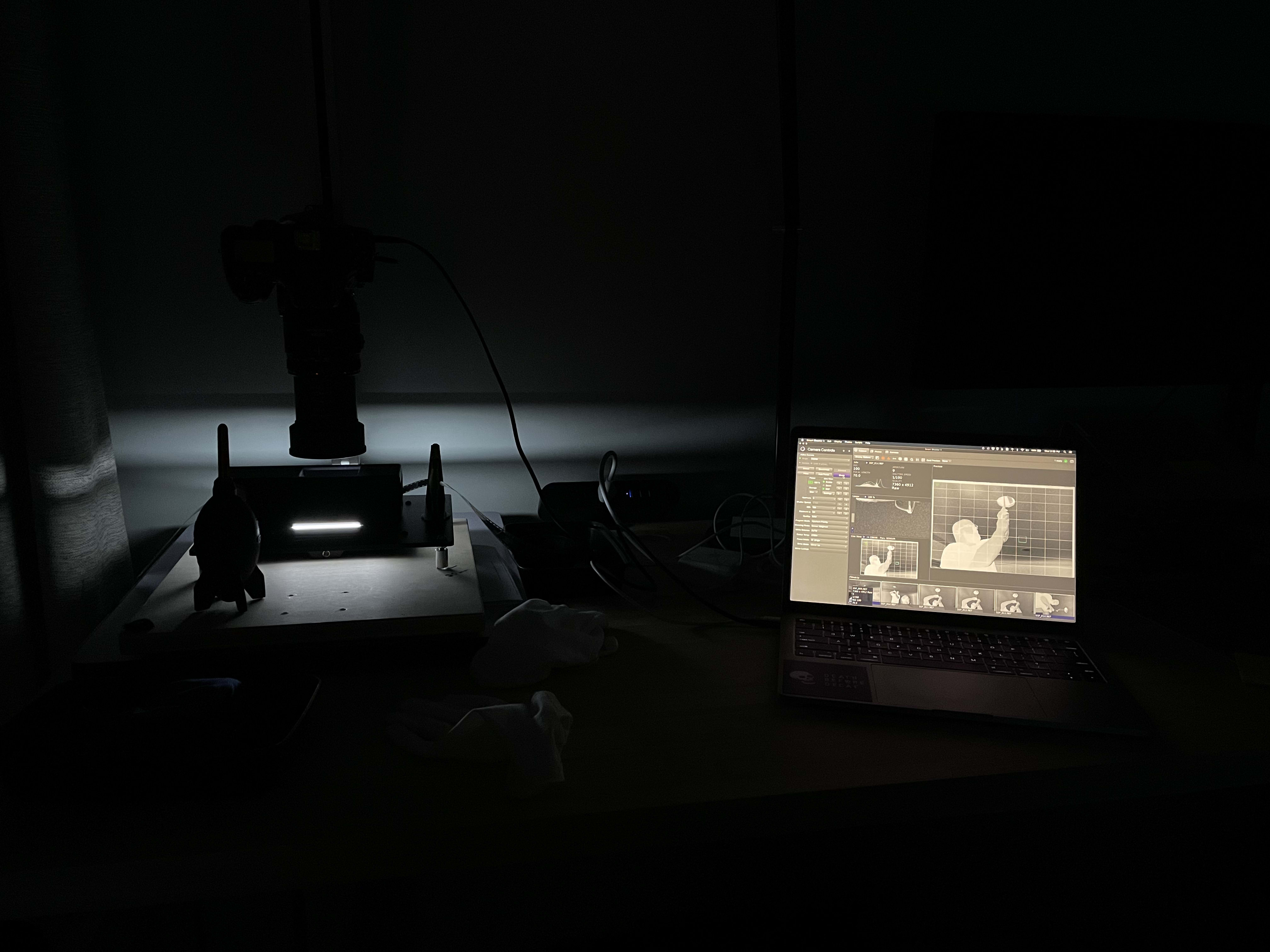 camera scanning setup in the dark