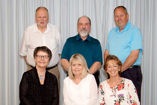 Recipients of the Lake Regional Service Recognition Award for 40 years of continuous service were (back row) Martin Hampton, Leo Buechter, Steve Grotewiel, (front row) Kathy Hoemeyer, Beverly Bullock and Janny Drover.