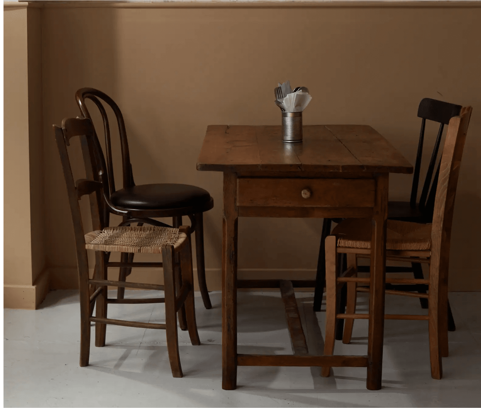 Broken Eggs Restaurant Table