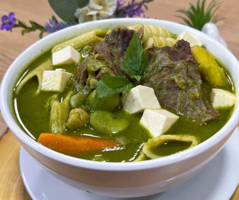 Receta Sopa Menestrón de Res Paso a Paso - Sonqu