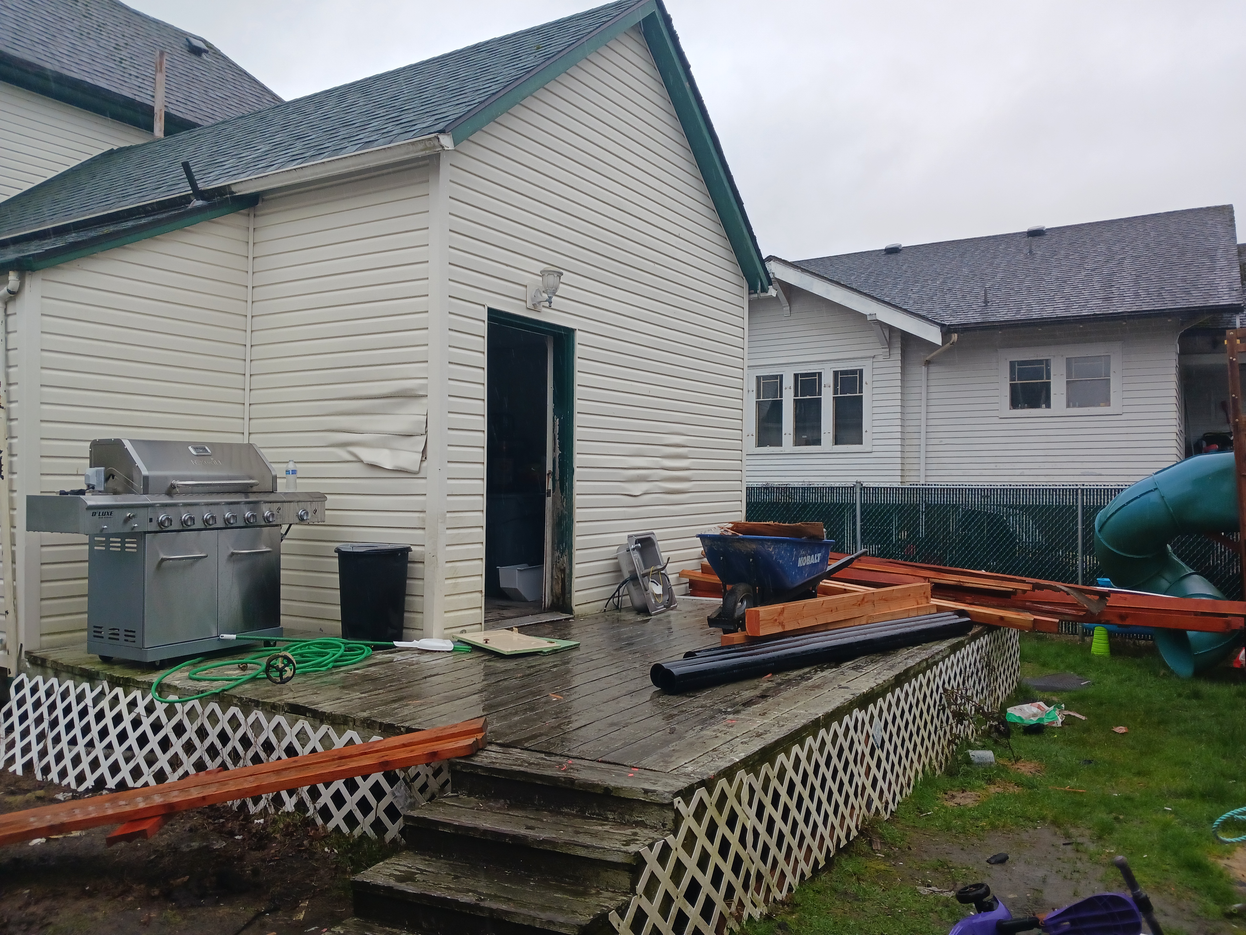 backyard deck before renovations