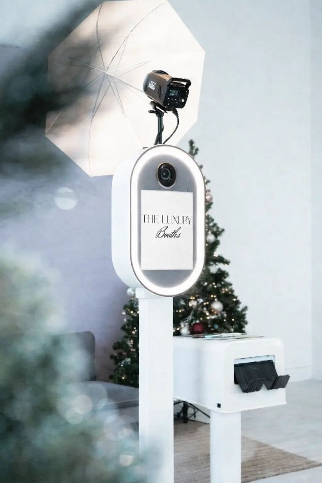 luxury wedding mirror booth