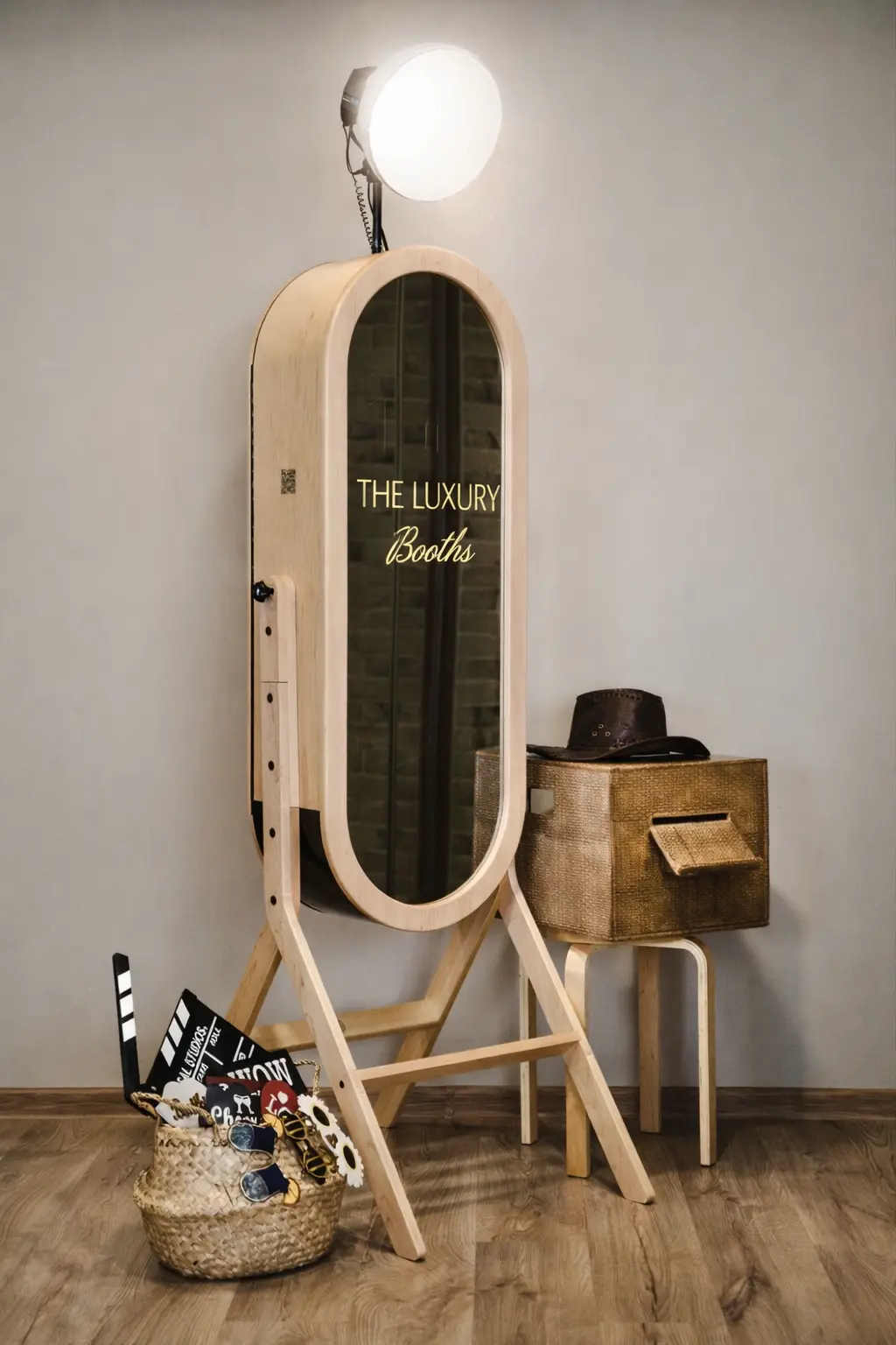 retro mirror booth