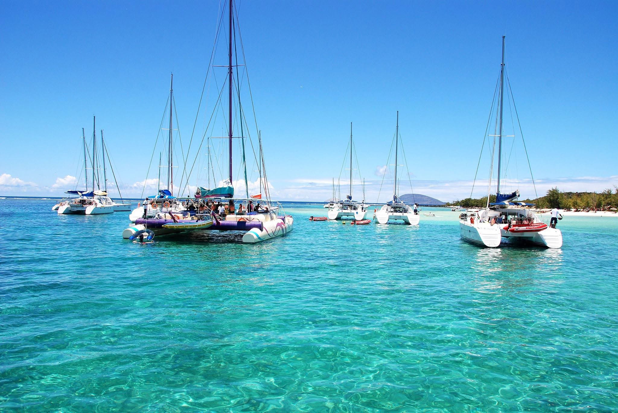 Croisière en catamaran à l’Île aux Cerfs