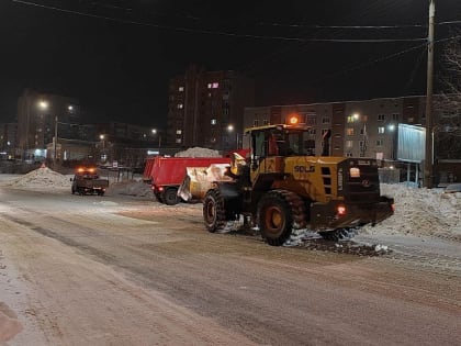 В Кирово-Чепецке началась уборка улиц от снега