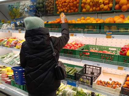Эта любимая ягода — самая вредная: а мы покупаем ее как лакомство, еще и уговариваем детей есть