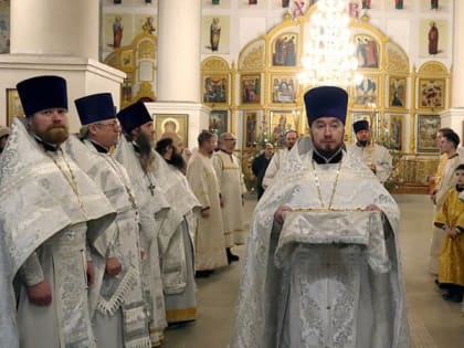 В Кирово-Чепецке прошло торжественное рождественское богослужение