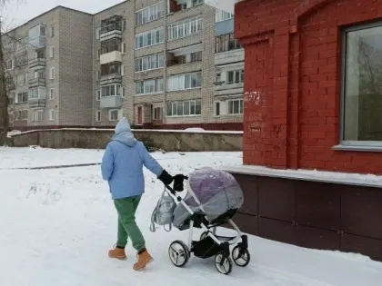 Беременные чепчанки получат карту для бесплатного проезда в транспорте в ЖК при постановке на учет