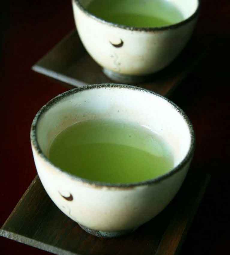 Эксперты утверждают, что зеленый чай полезен при нарушении дыхания во сне