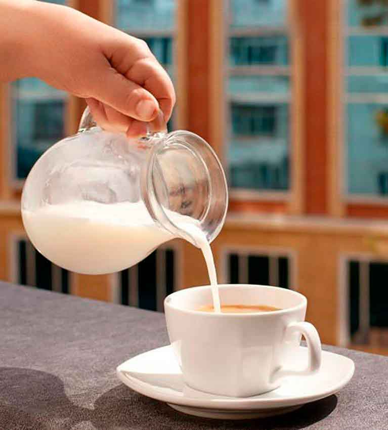 Молоко снижает пользу чая для сердечно-сосудистой системы