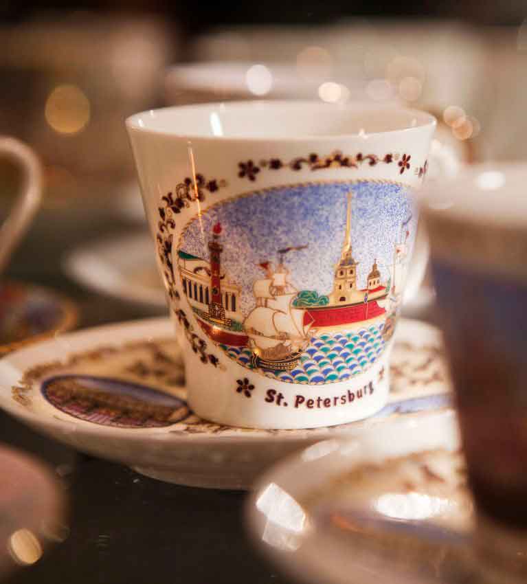 Родина слонов и чая с лимоном