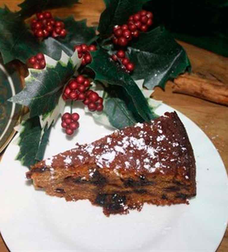 Whiskey & Lapsang Souchong Fruit Cake With A Festive Vanilla Tea