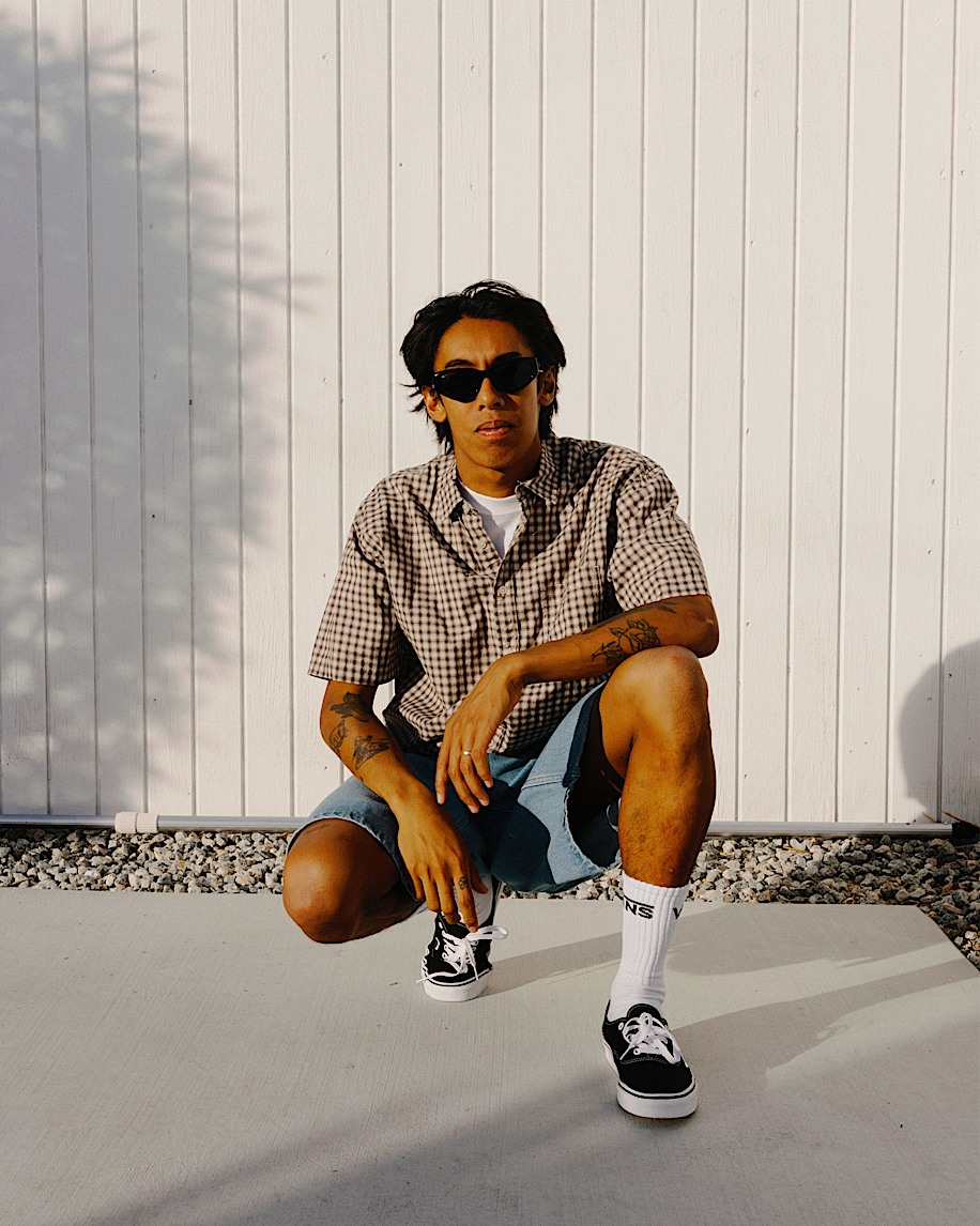 AUTHENTIC BLACK VANS thumbnail 6