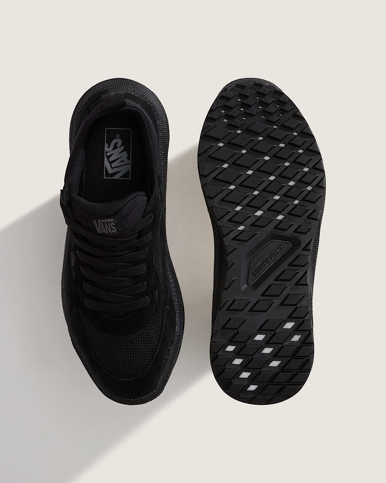 ULTRARANGE NEO 2.0 BLACK VANS thumbnail 3