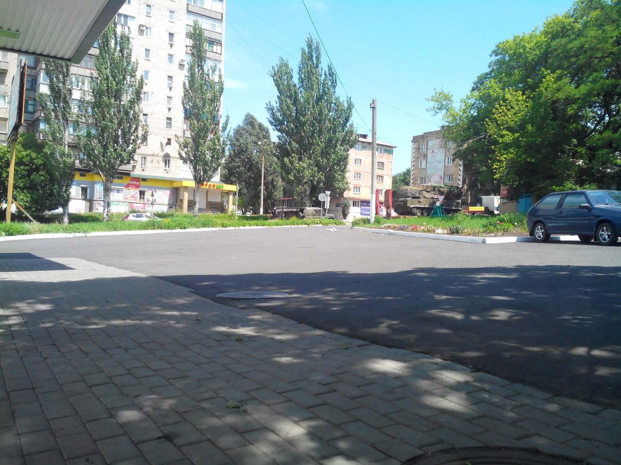 A BUK launcher is driven through Torez.