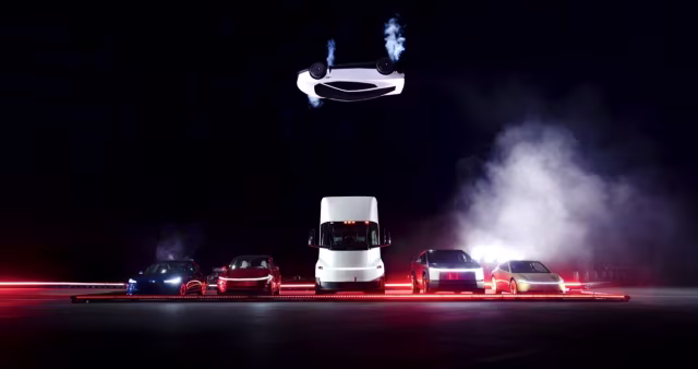 Tesla brings space technology to the asphalt: Roadster debuts with spectacular maneuvers