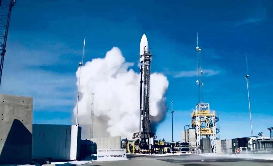 Raketa që synonte të fuste Evropën në garën hapësinore shpërthen 40 sekonda pas nisjes nga toka europiane.
