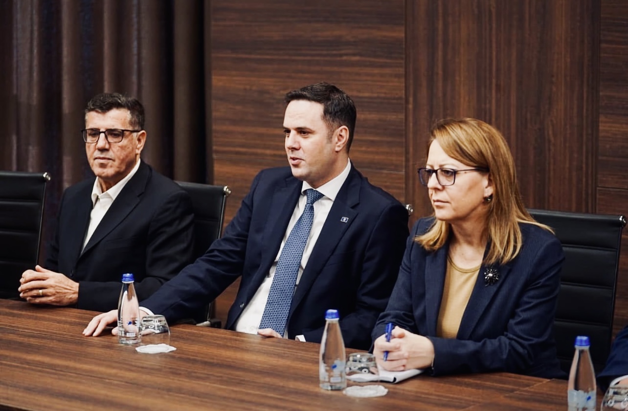Abdixhiku Refuzon Thirrjen e Kurtit për Takim Konsultativ