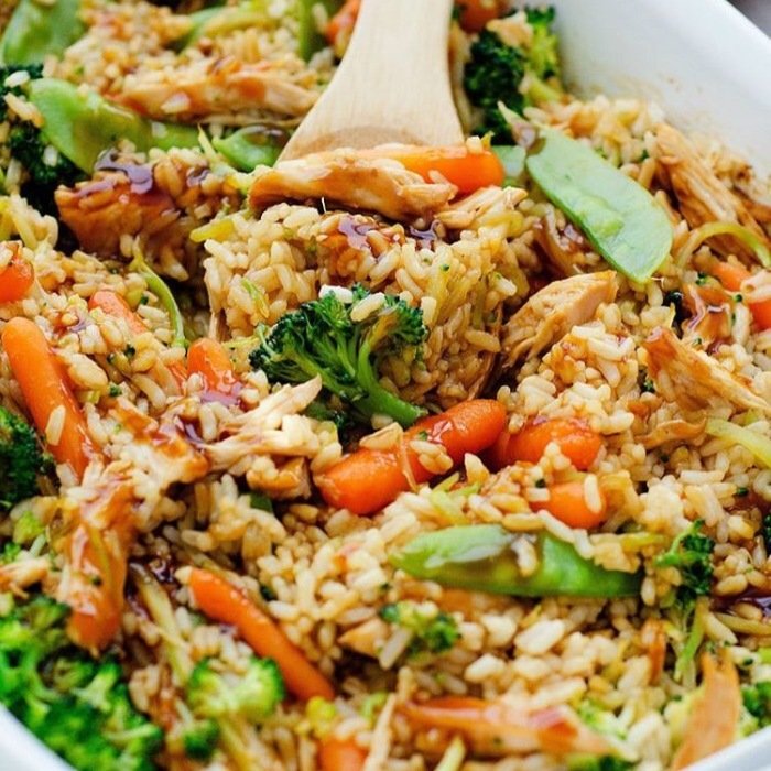 Tavë me Pulë Teriyaki