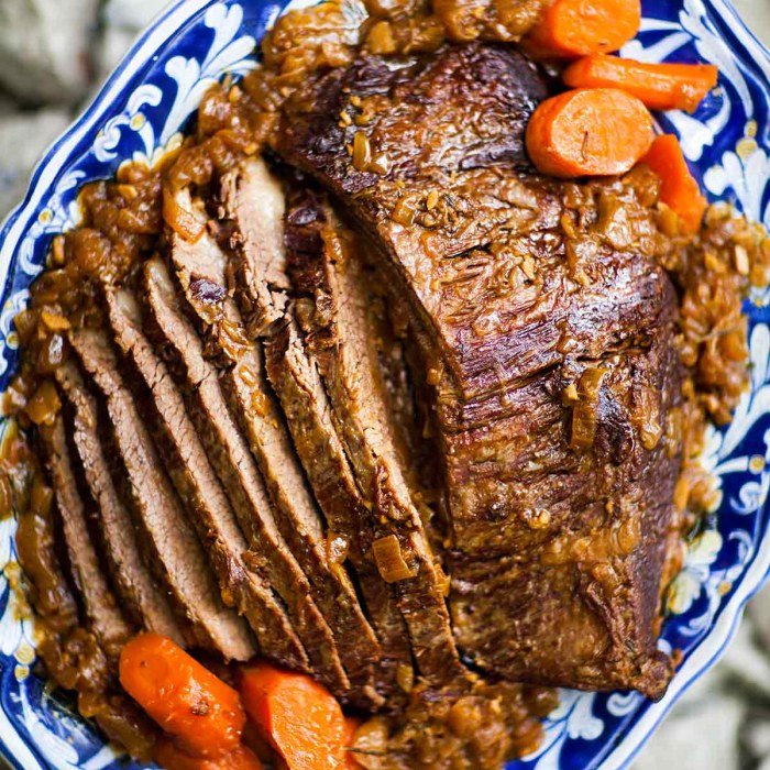 Mish Viçi Brisket në Tavë