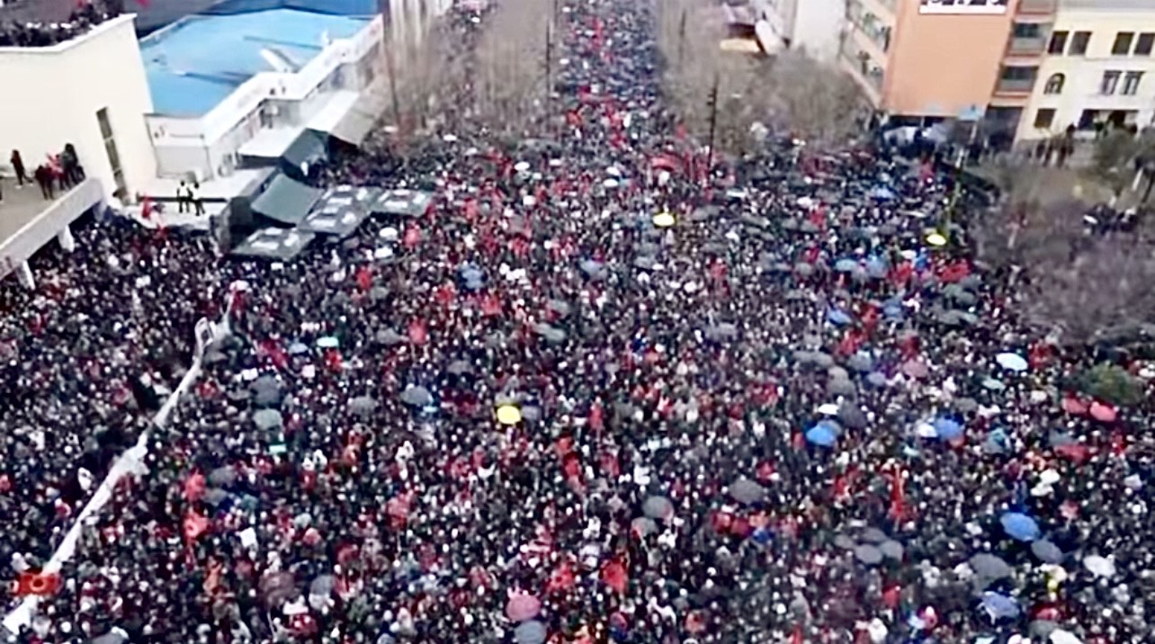 More than 130,000 citizens took part in the “Justice, Not Politics” march
